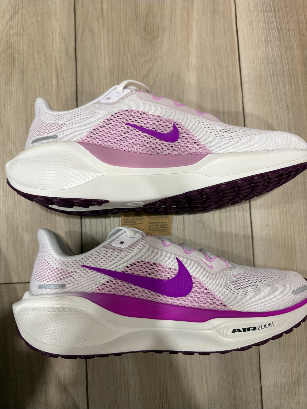 Nike Women's White & Purple/Pink Air Zoom Running Sneakers
